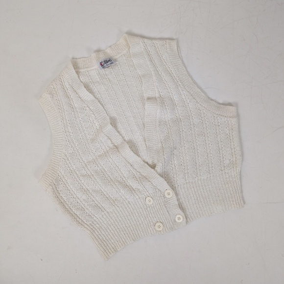 90's White Knit Vest Cropped Cable Fishermen Wrap Cross Wide Shoulders - Picture 3 of 8